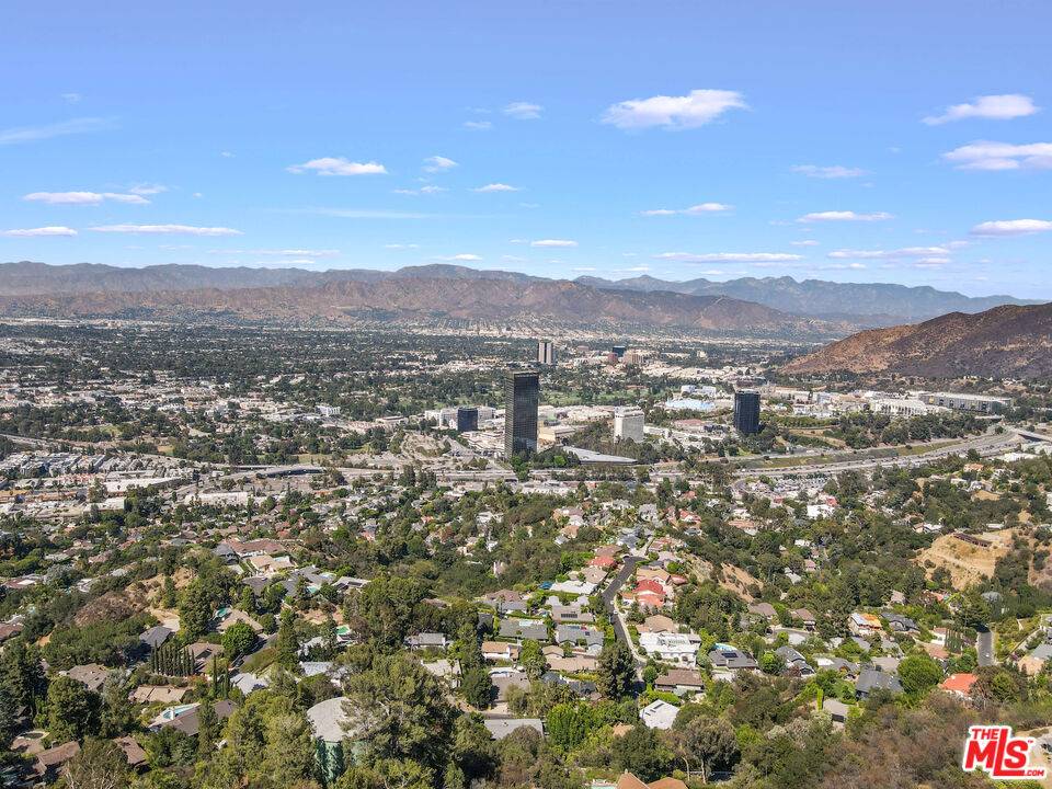 Studio City, CA 91604,7831 Mulholland Dr