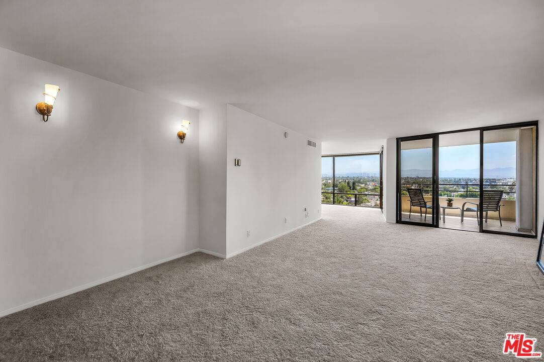 Marina Del Rey, CA 90292,4337 Marina City Drive #643ETN