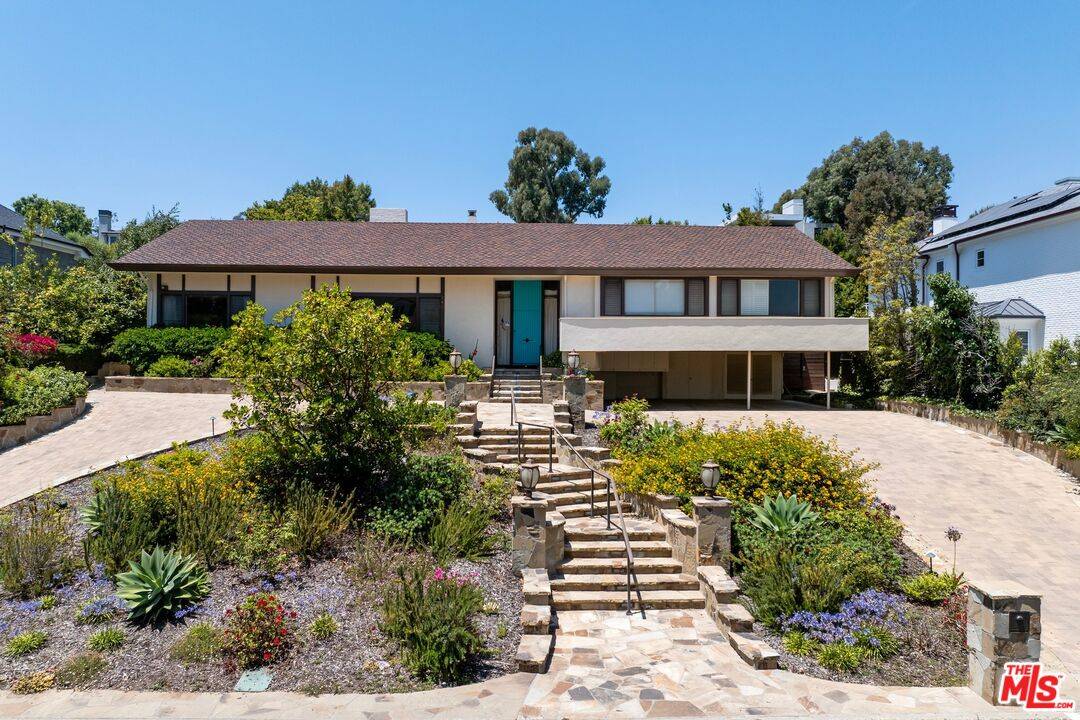 Pacific Palisades, CA 90272,745 Napoli Dr