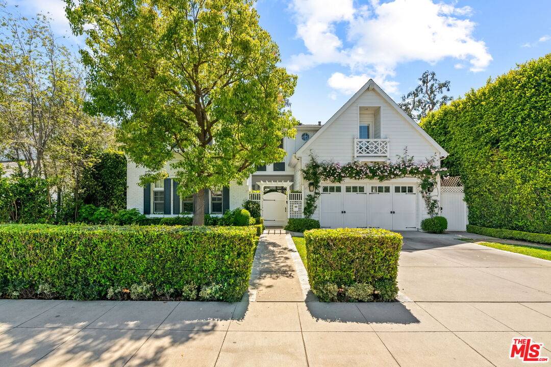 Pacific Palisades, CA 90272,821 ALMA REAL DR