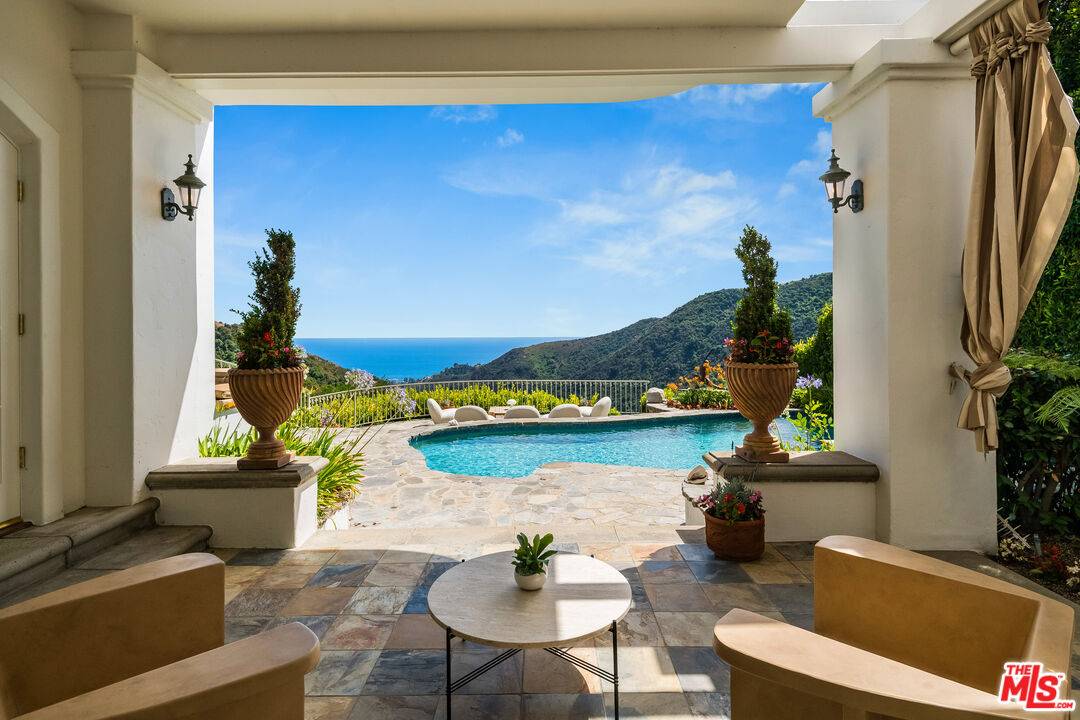 Pacific Palisades, CA 90272,1116 Cumbre Alta Ct