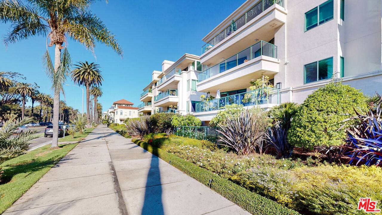 Santa Monica, CA 90403,951 Ocean Ave #102