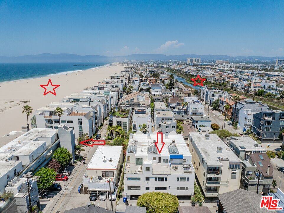 Marina Del Rey, CA 90292,18 Voyage St