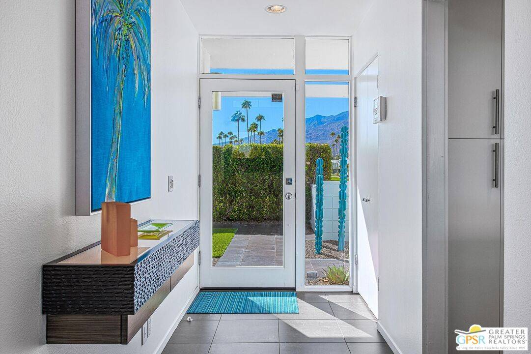 Palm Springs, CA 92264,440 E Azul Cir