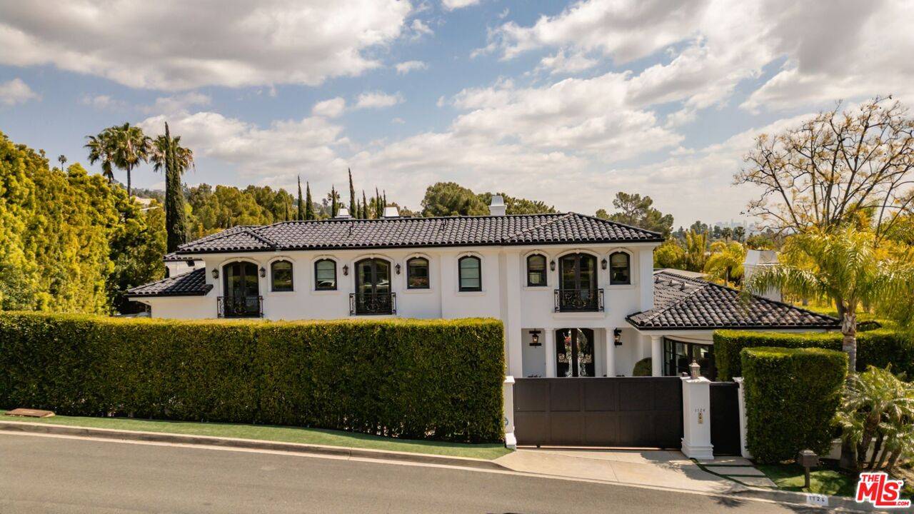 Beverly Hills, CA 90210,1124 Marilyn Dr