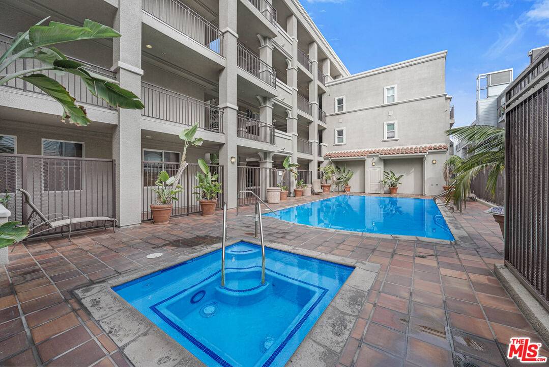 Marina Del Rey, CA 90292,4060 Glencoe Ave #228