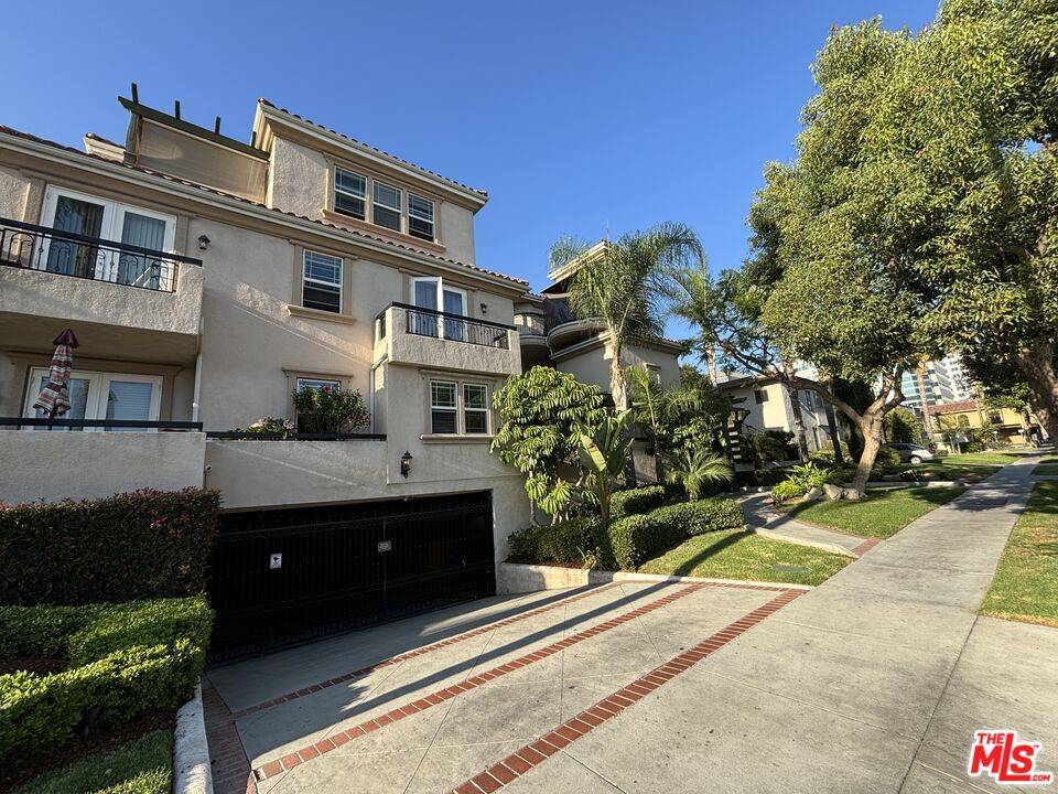 Glendale, CA 91203,333 Milford St #302