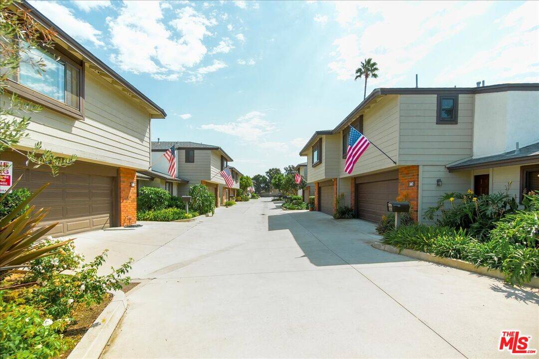 Costa Mesa, CA 92627,336 Sydney Ln #336