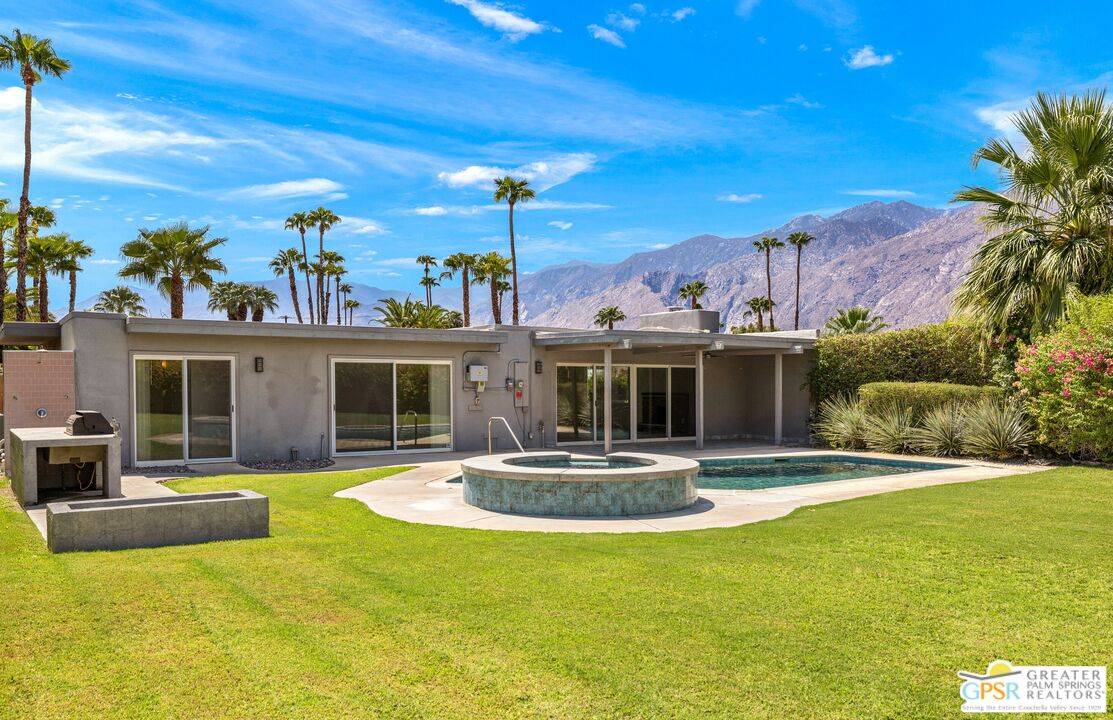 Palm Springs, CA 92262,584 N Lujo Cir