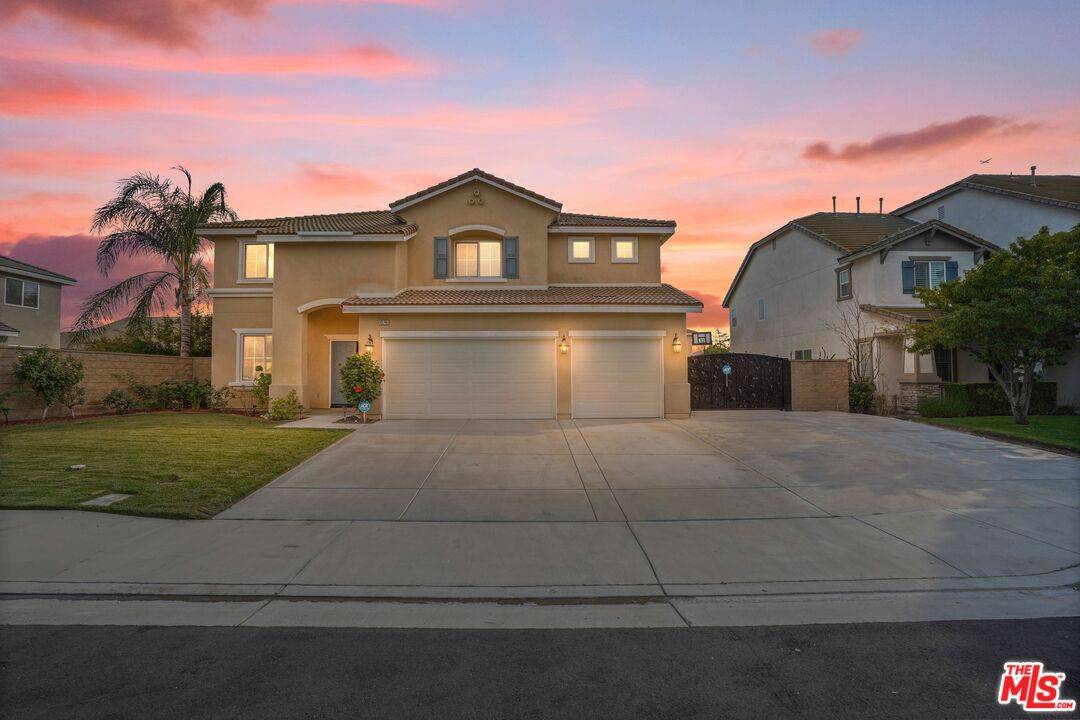 Eastvale, CA 92880,13741 River Downs St