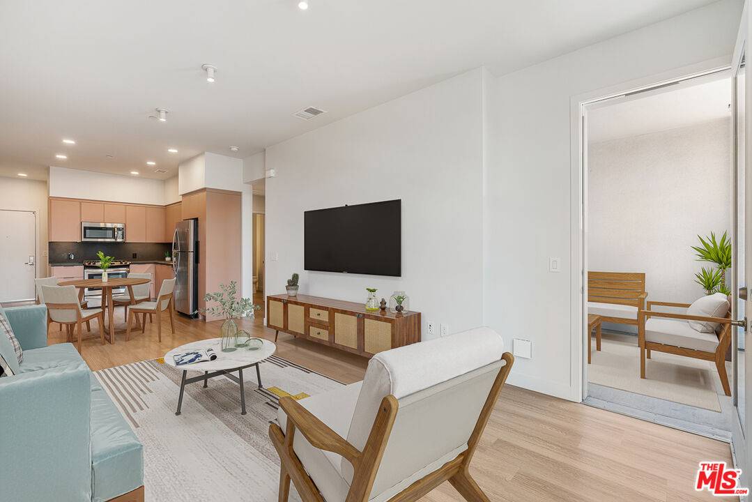 Culver City, CA 90232,10601 Washington Blvd #217