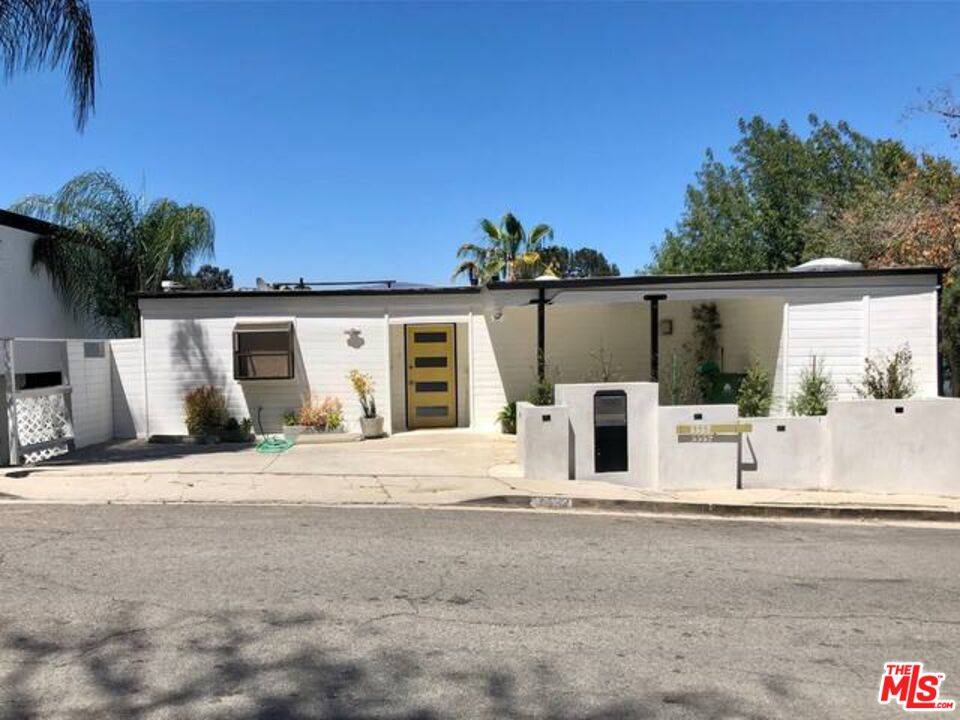 Los Angeles, CA 90068,3352 Oak Glen Dr