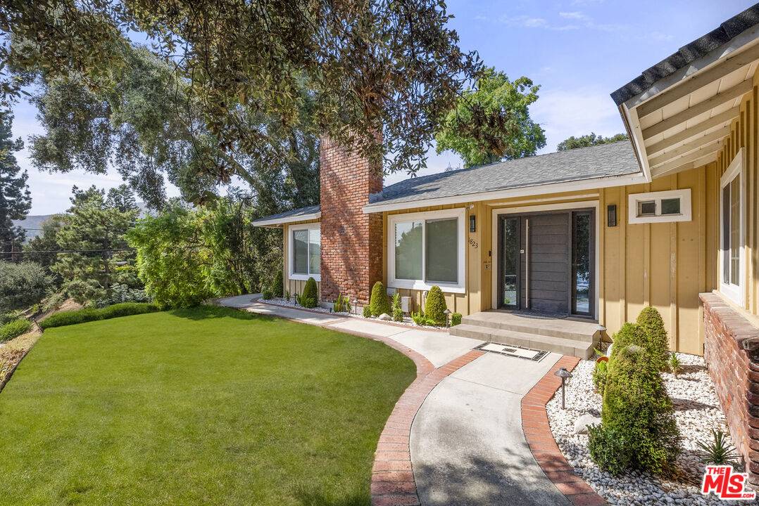 Glendale, CA 91208,1823 Fern Ln