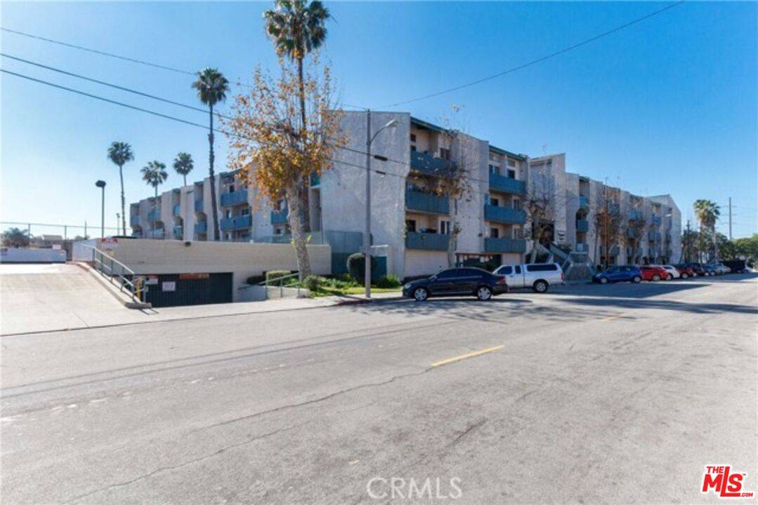 Inglewood, CA 90301,550 W Regent St #342