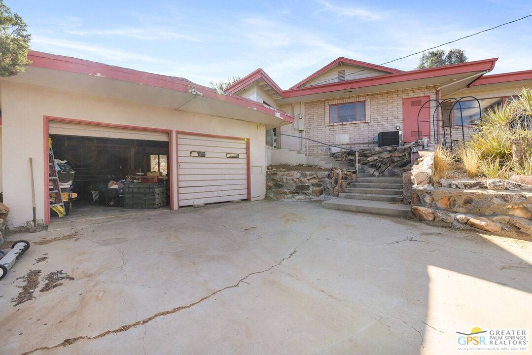 Yucca Valley, CA 92284,55674 Highland Trl