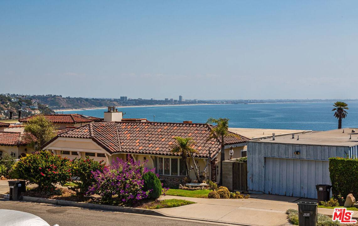 Malibu, CA 90265,18421 Coastline Dr