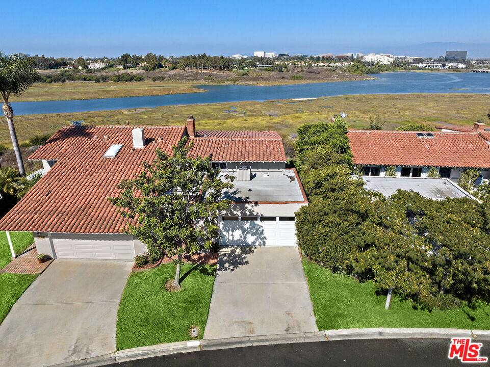 Newport Beach, CA 92660,2633 Vista Ornada