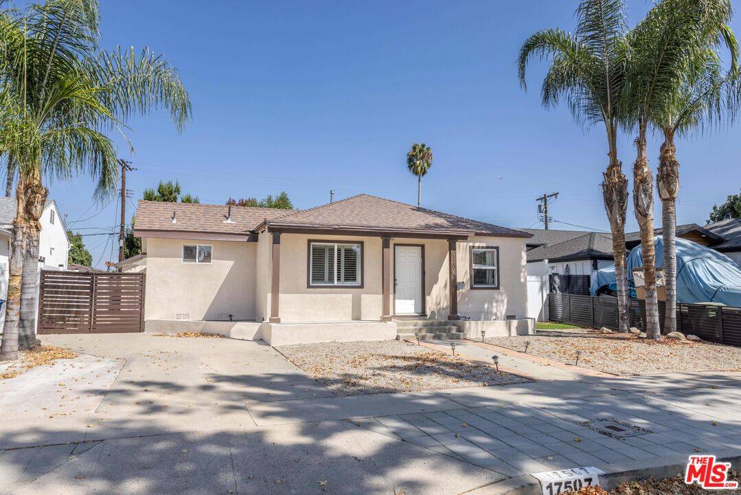 Encino, CA 91316,17507 Emelita St