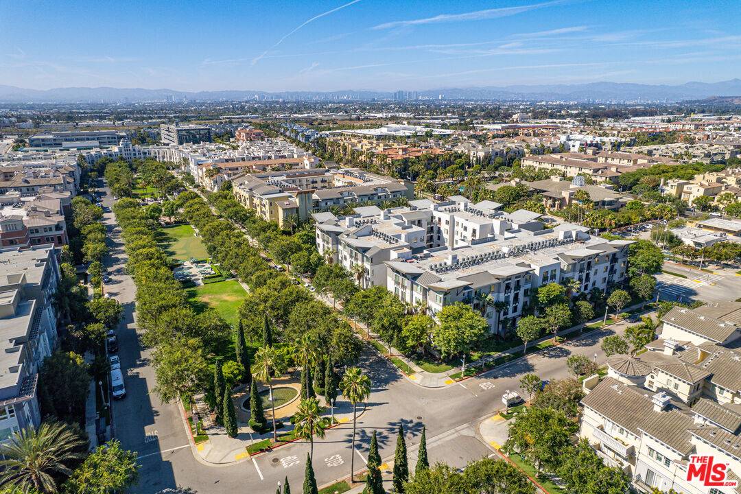 Playa Vista, CA 90094,6400 Crescent Park #108