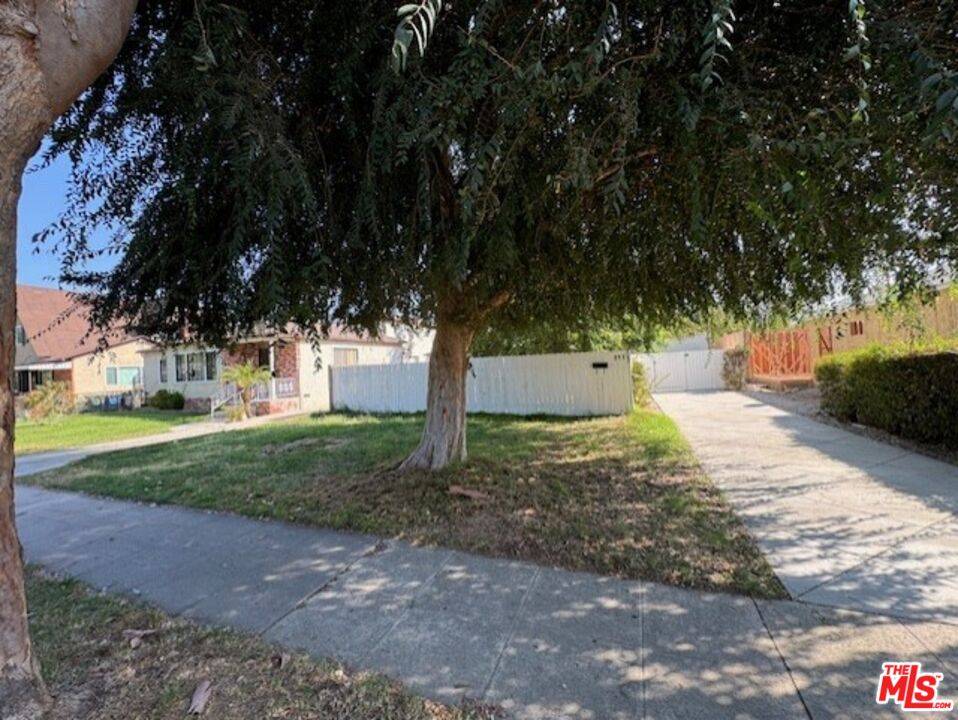 Burbank, CA 91506,546 N Keystone St