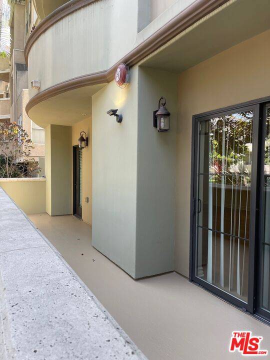 Studio City, CA 91604,St #105