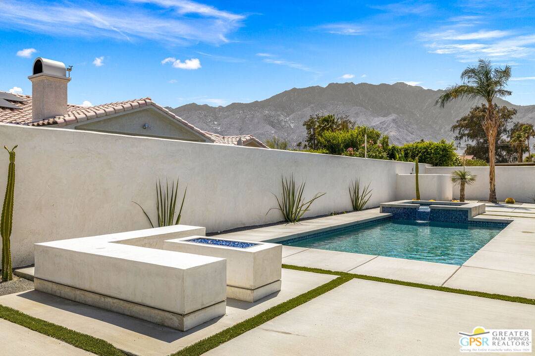 Palm Springs, CA 92262,2105 E Francis Dr