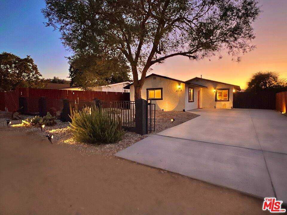 Joshua Tree, CA 92252,62064 Valley View Cir