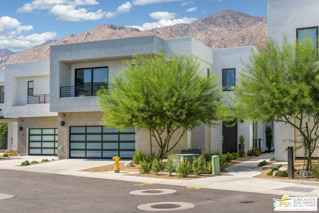 Palm Springs, CA 92264,953 Bel Air Dr