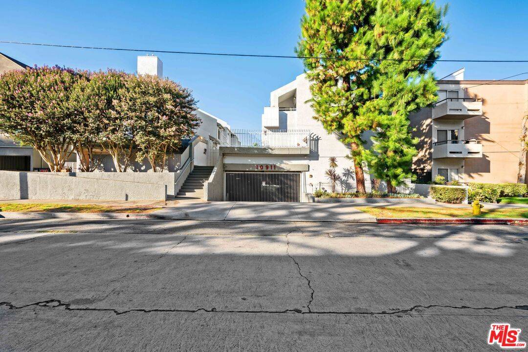 Studio City, CA 91604,10911 Bluffside Dr #18