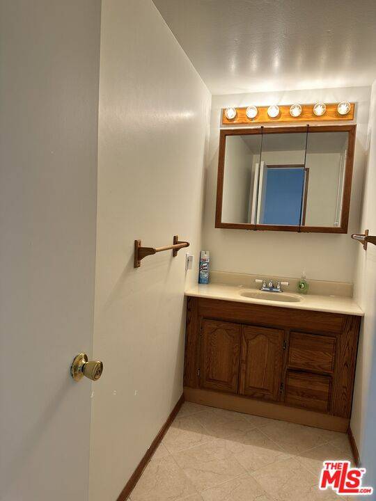 Inglewood, CA 90305,3500 W Manchester Blvd #117