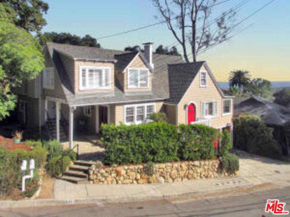 Santa Barbara, CA 93103,814 E Pedregosa St