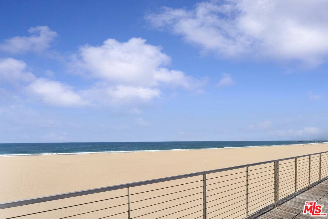 Marina Del Rey, CA 90292,5107 Ocean Front Walk