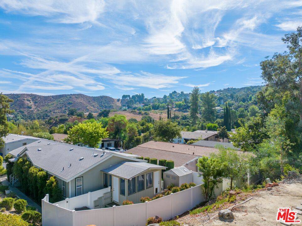 Calabasas, CA 91302,23777 Mulholland Hwy #201