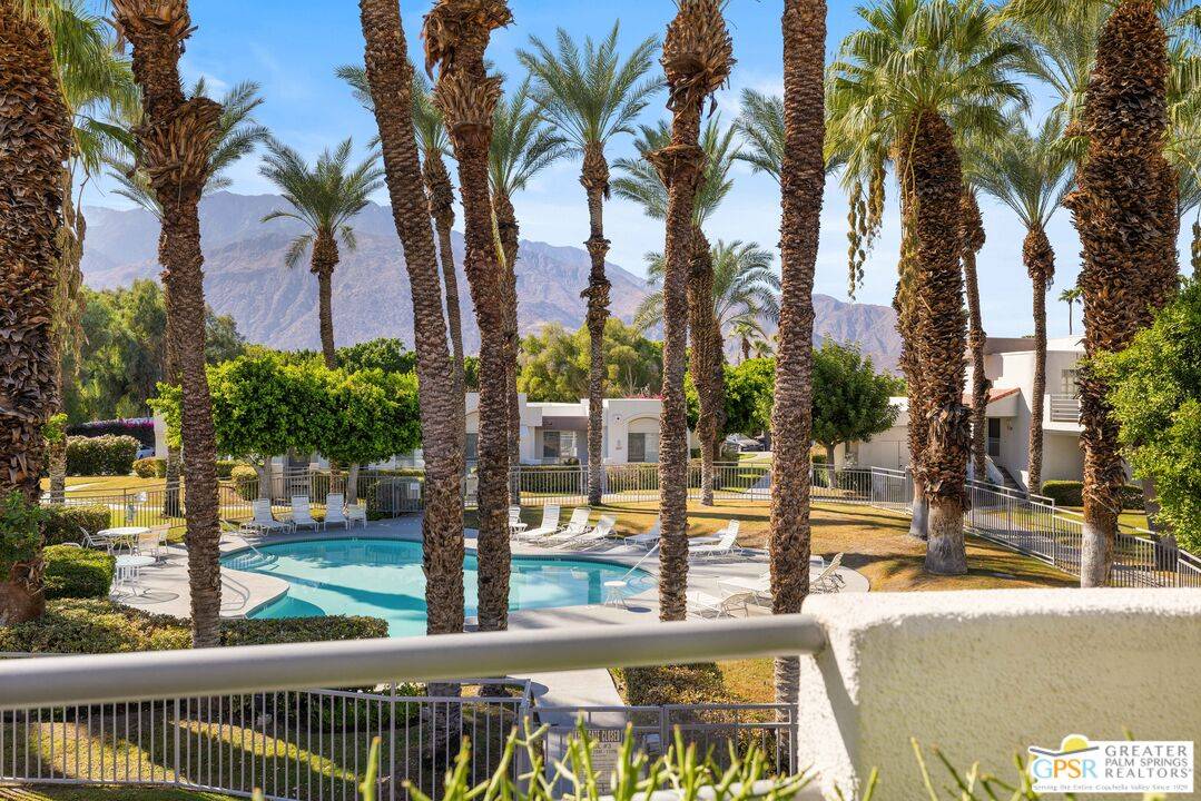 Palm Springs, CA 92262,401 S El Cielo Rd #204