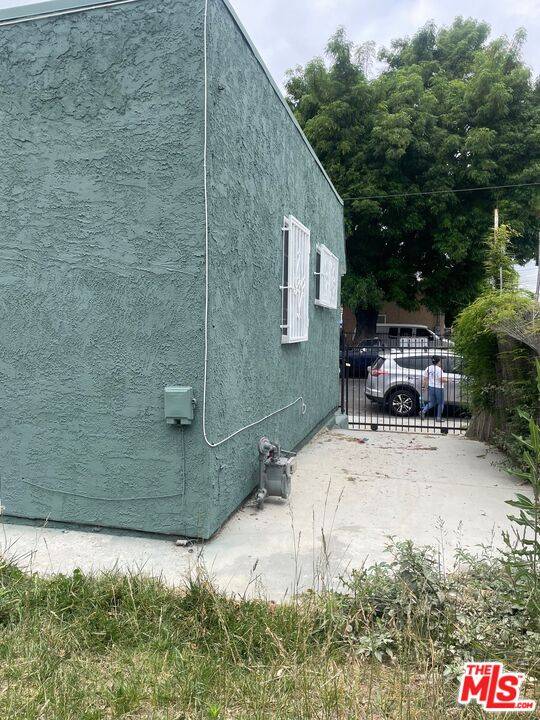 house_img