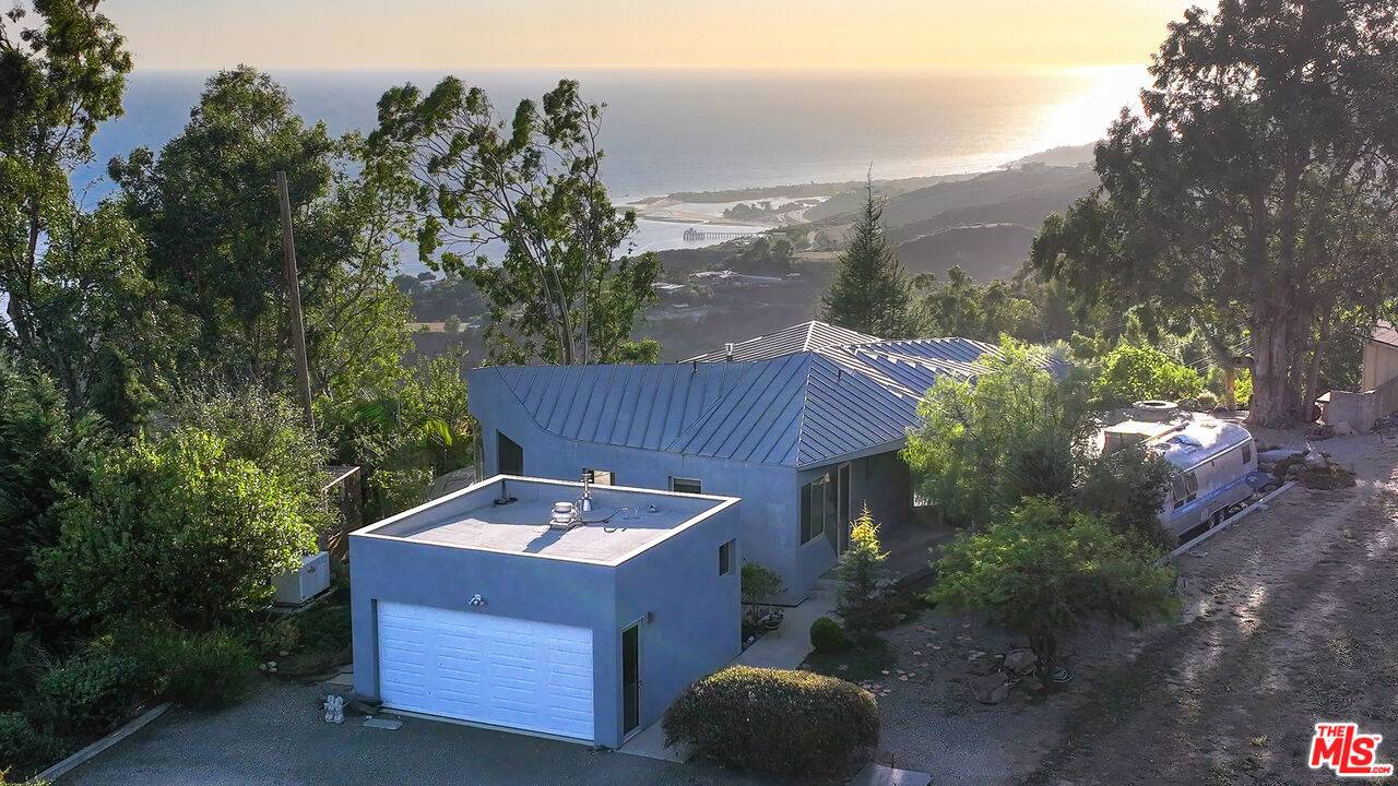 Malibu, CA 90265,21877 Azurelee Dr