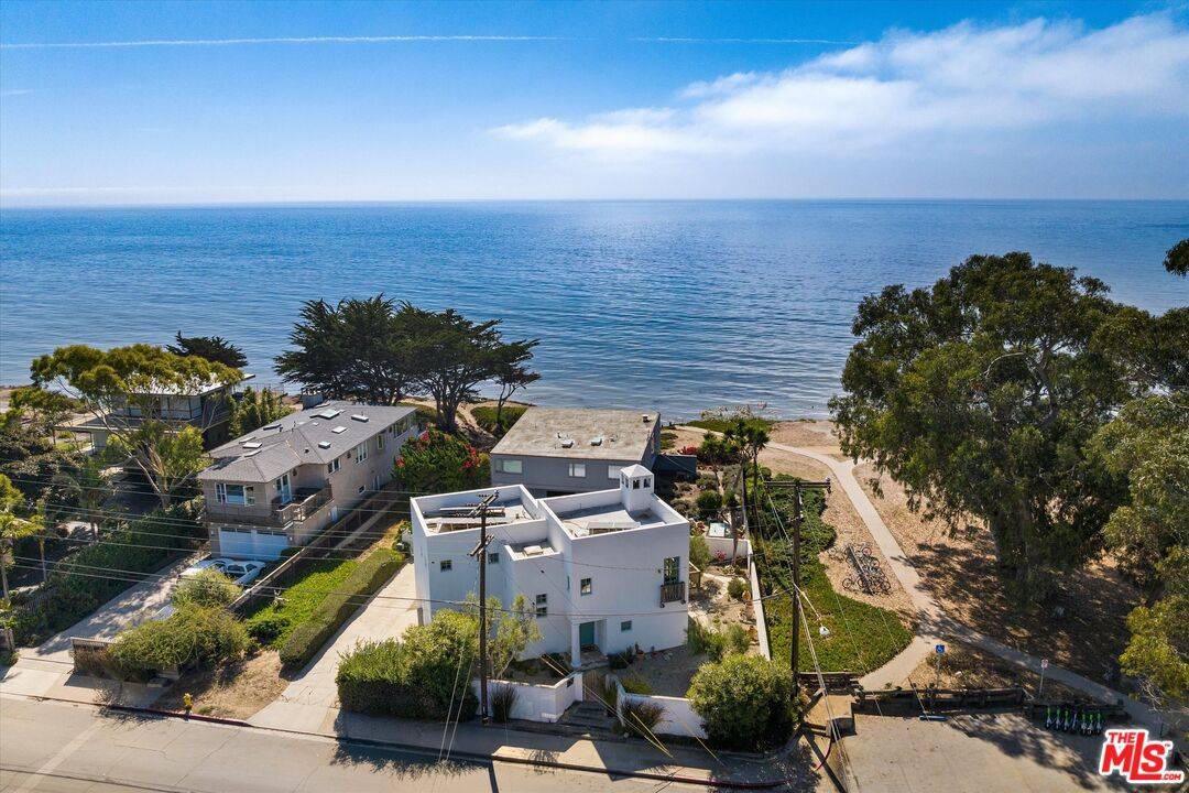 Goleta, CA 93117,6891 Del Playa Dr