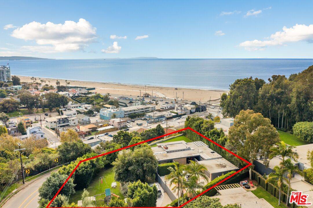 Pacific Palisades, CA 90272,199 Chautauqua Blvd