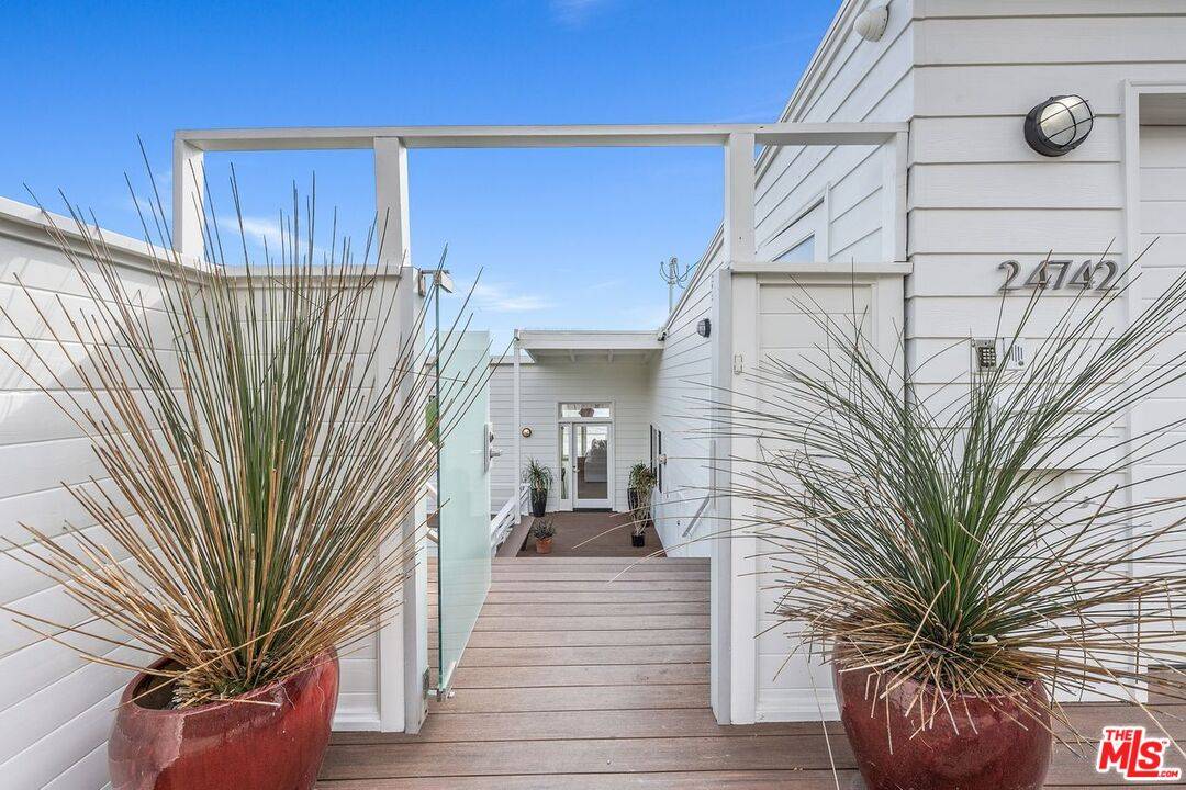 Malibu, CA 90265,24742 Malibu Rd