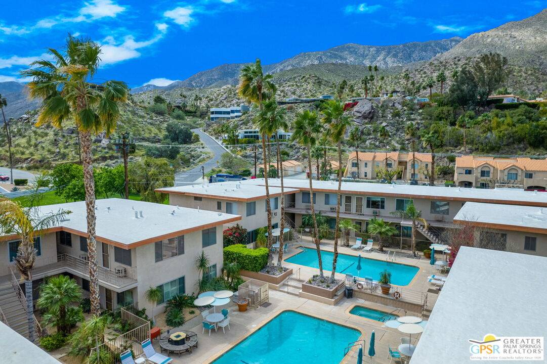 Palm Springs, CA 92264,2290 S Palm Canyon Dr #11