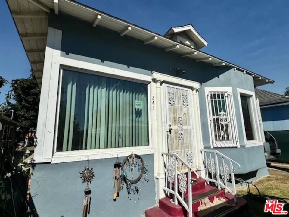 Los Angeles, CA 90011,241 E 43rd Pl