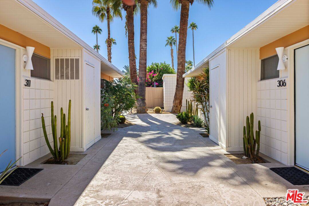 Palm Springs, CA 92264,1111 E Palm Canyon Dr #312