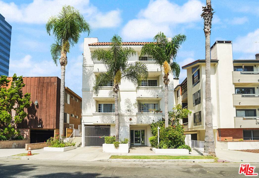 Los Angeles, CA 90025,1240 Amherst Ave #101