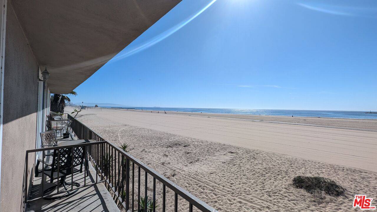 Playa Del Rey, CA 90293,1 W 63rd Ave #A2