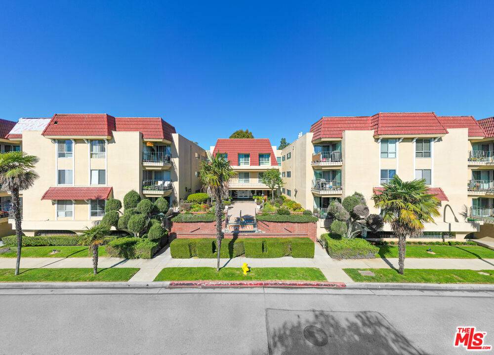 Culver City, CA 90230,5845 Doverwood Dr #113