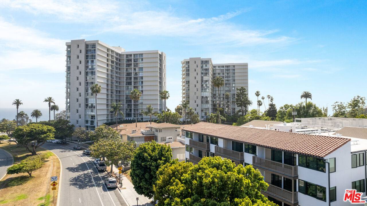 Santa Monica, CA 90402,153 San Vicente Blvd #2E