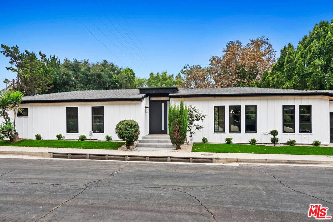 Studio City, CA 91604,11318 Dona Pegita Dr