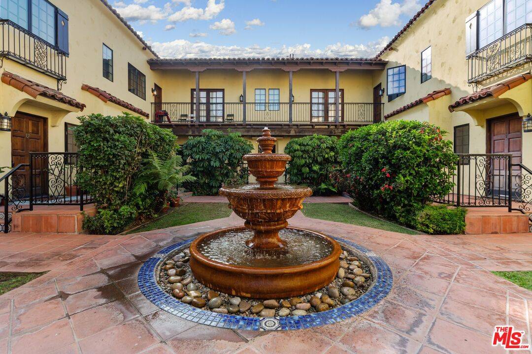 Los Angeles, CA 90007,2623 Ellendale Pl