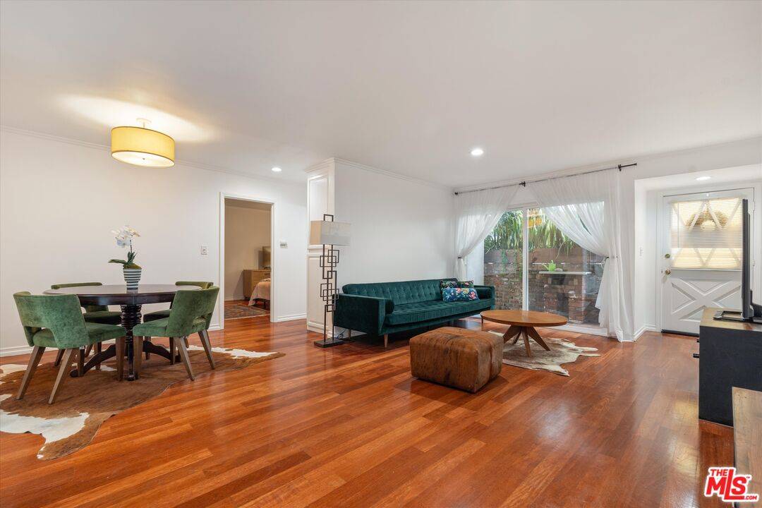 Santa Monica, CA 90404,1327 Stanford St #3