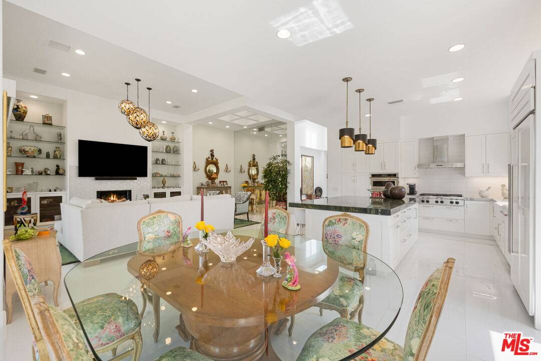 Palm Desert, CA 92211,347 Indian Ridge Dr